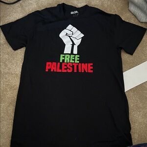 Gildan Black T-Shirt with Free Palestine Graphic